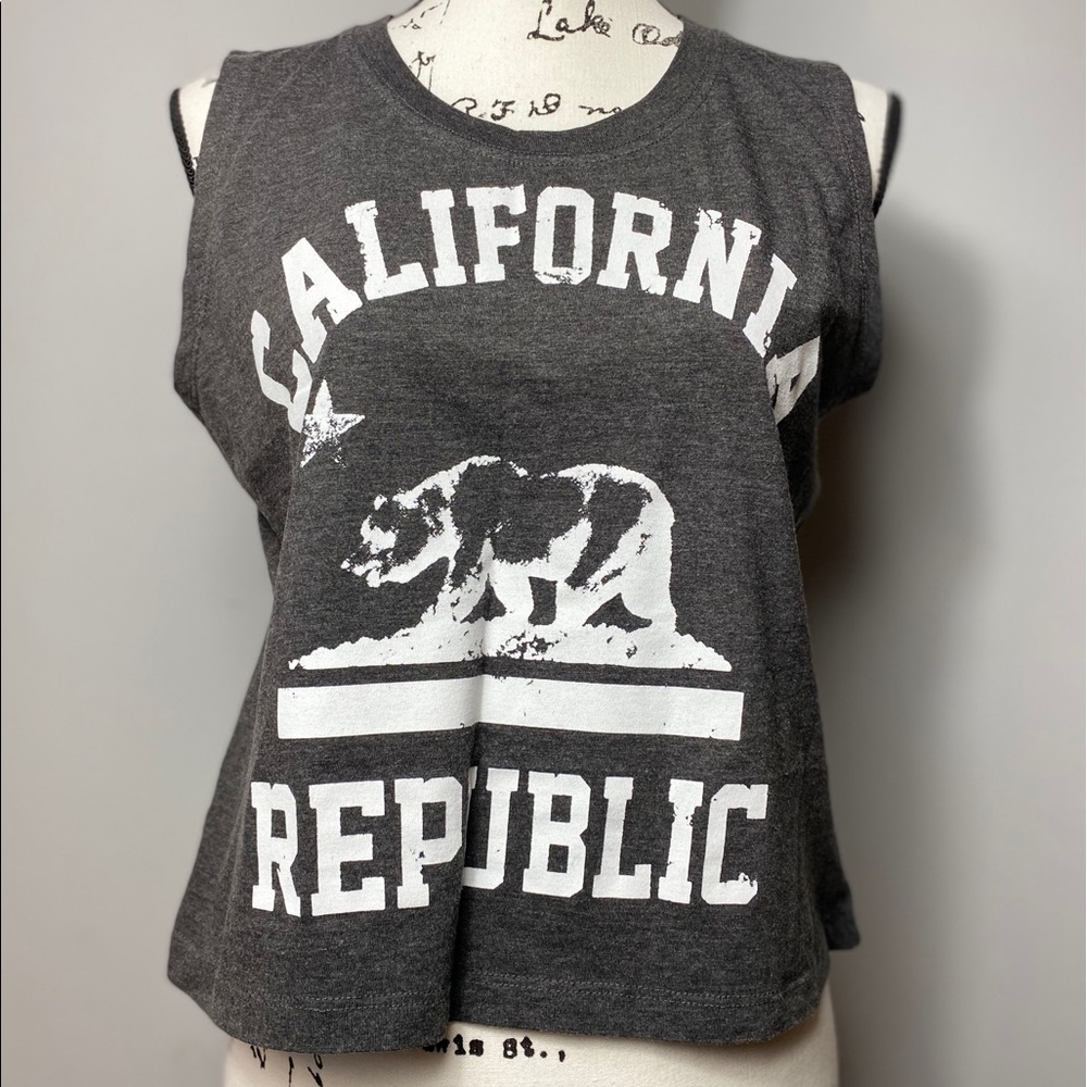 NWOT On Fire California Republic Cropped Tank